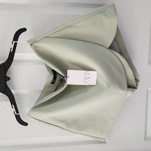 Skort, light turquoise.